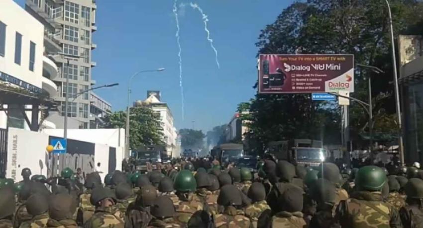 NPP විරෝධතාවට ජල හා කඳුළු ගෑස් ප්‍රහාර